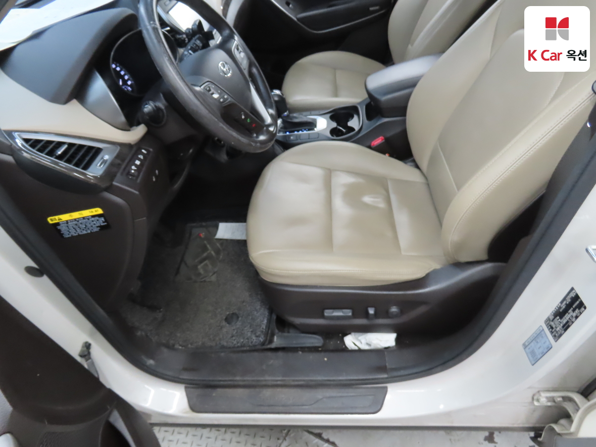 Hyundai Santa Fe 2016 - Image 18