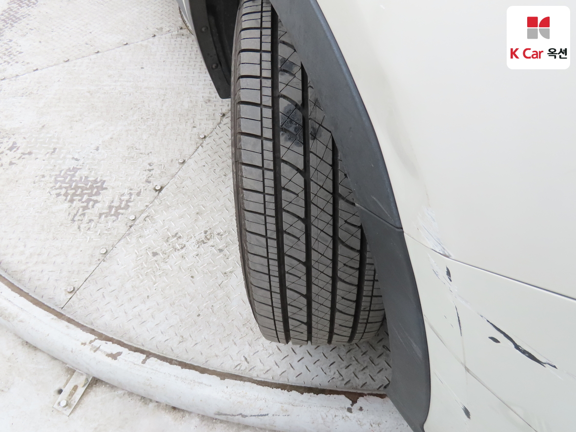 Hyundai Santa Fe 2016 - Image 31