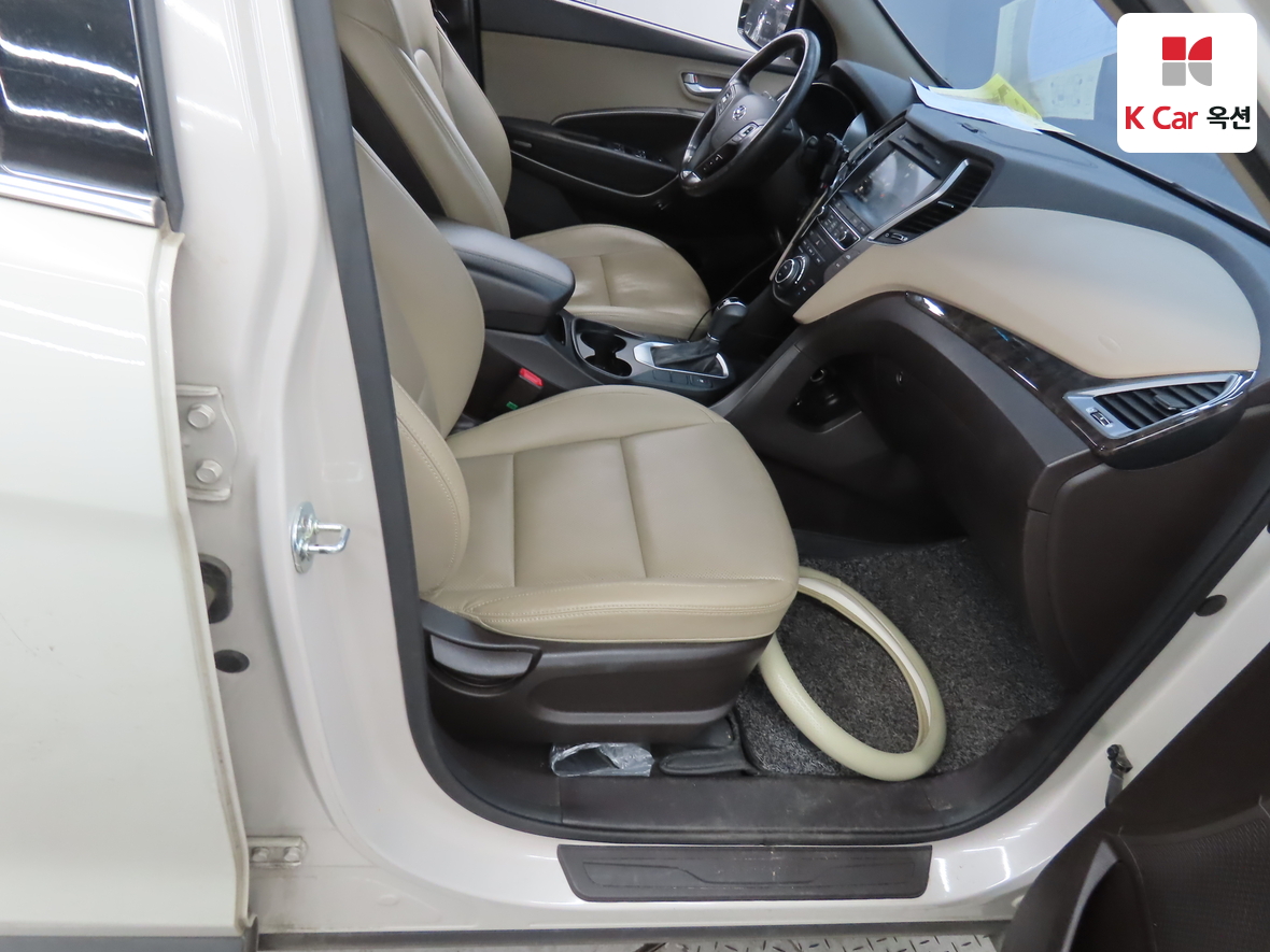 Hyundai Santa Fe 2016 - Image 29