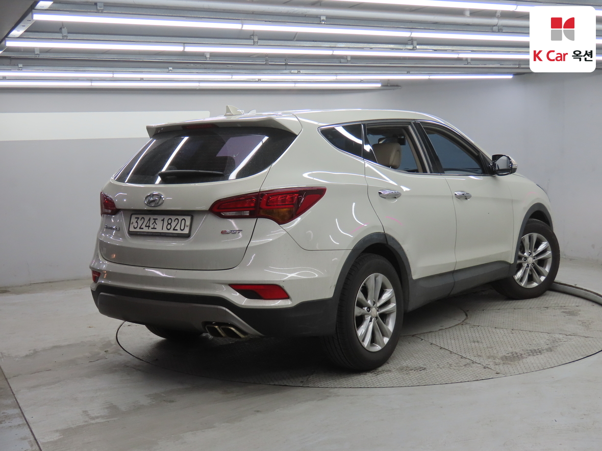 Hyundai Santa Fe 2016 - Image 2