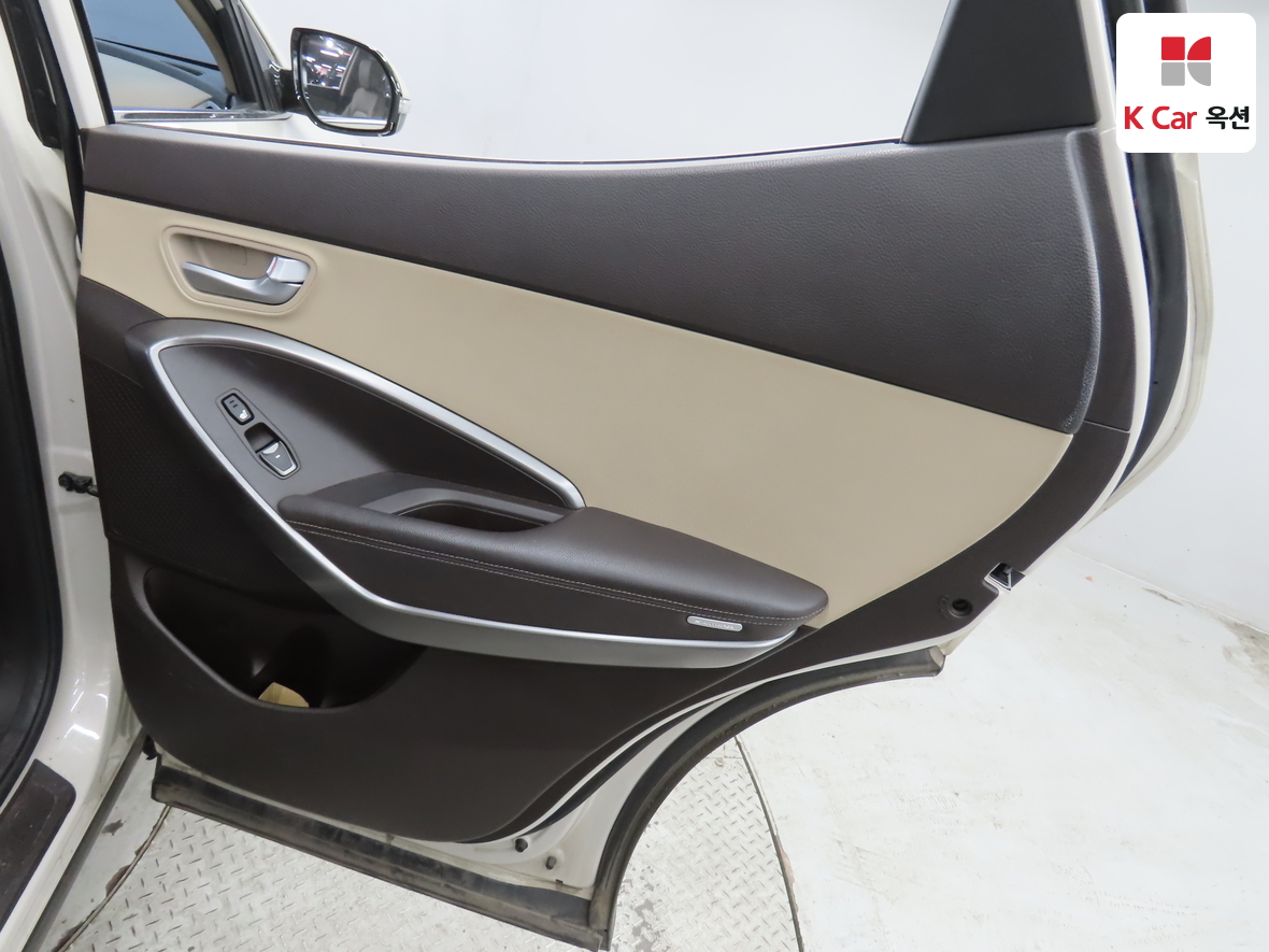 Hyundai Santa Fe 2016 - Image 26