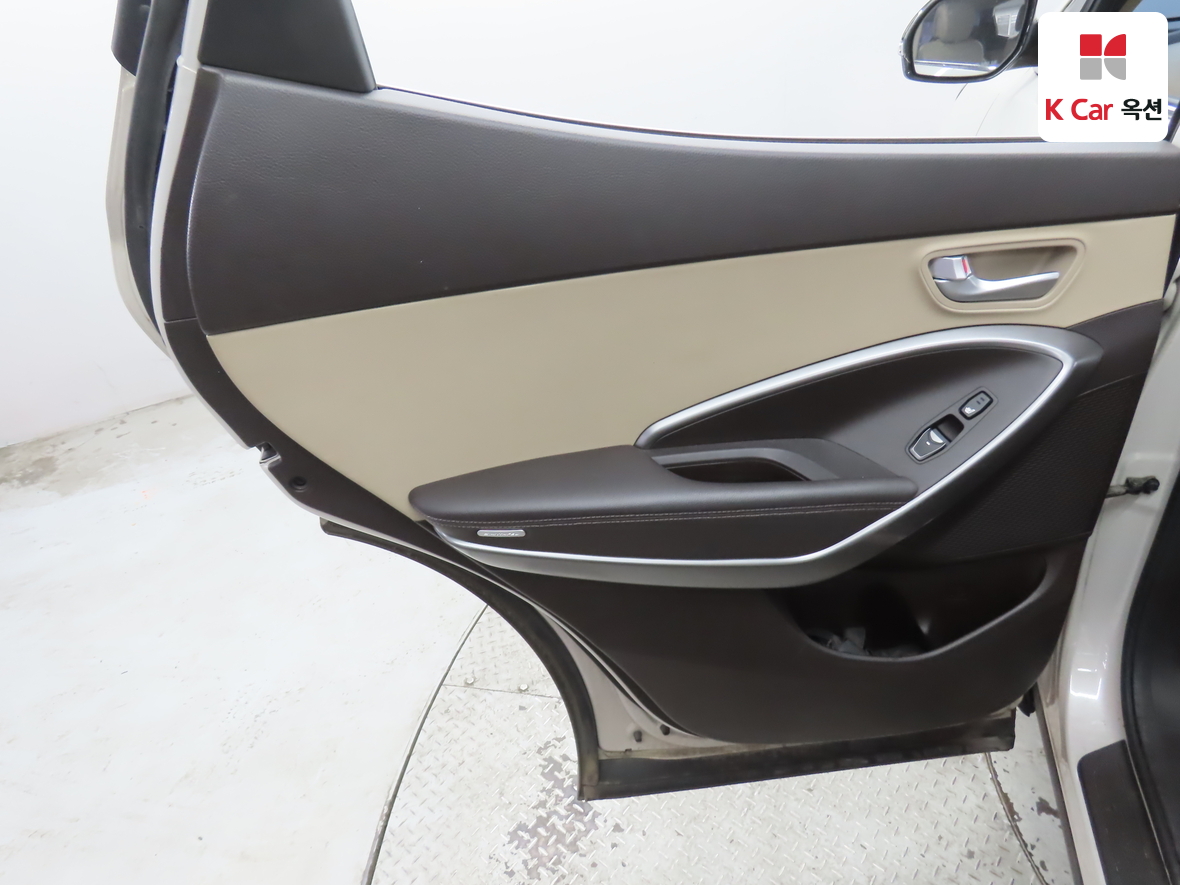 Hyundai Santa Fe 2016 - Image 21