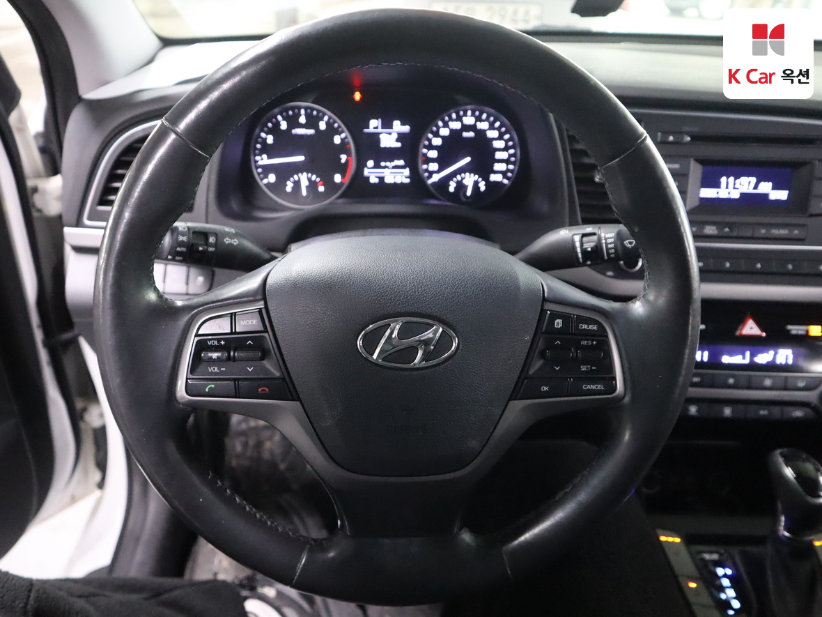 Hyundai Elantra 2016 - Image 10