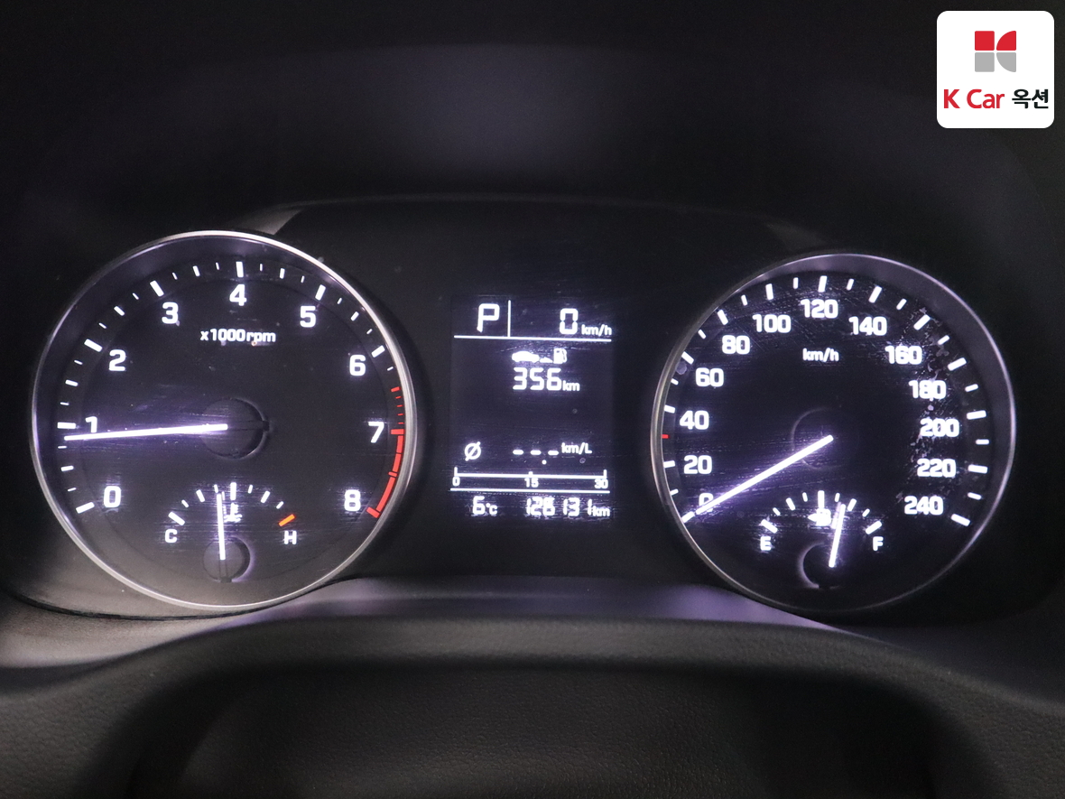 Hyundai Elantra 2016 - Image 5