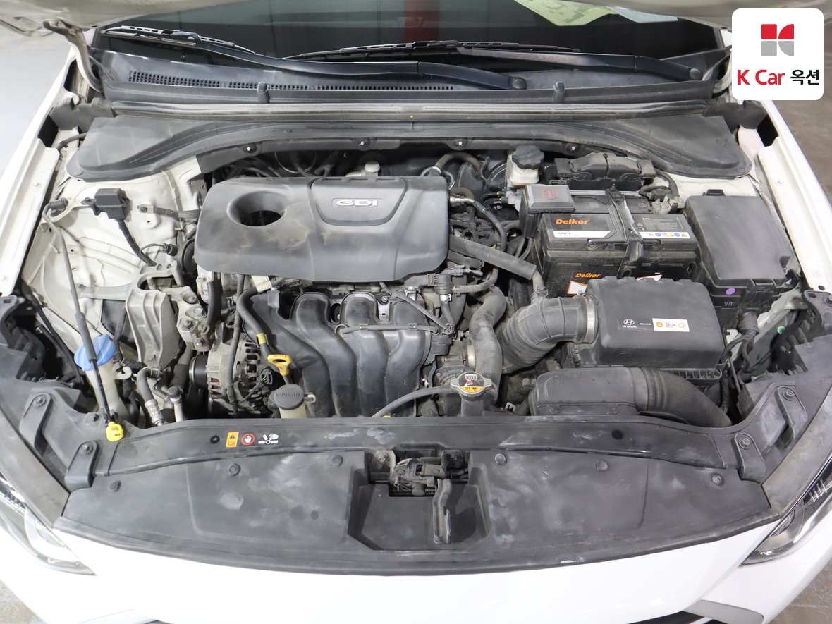 Hyundai Elantra 2016 - Image 31