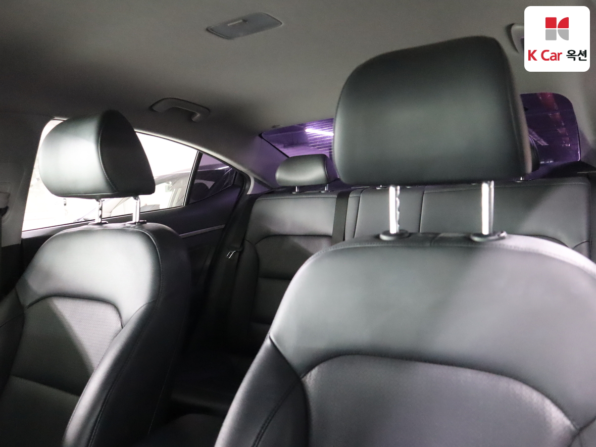 Hyundai Elantra 2016 - Image 18