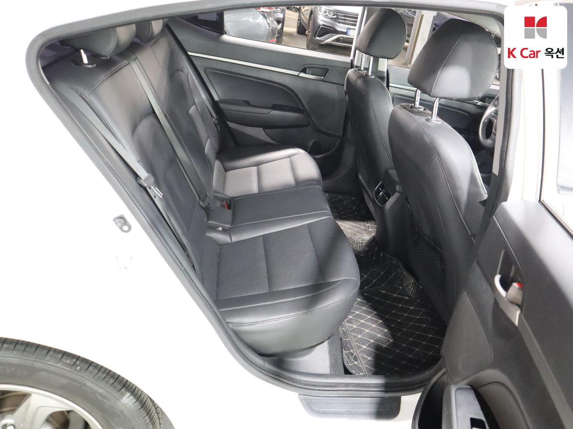 Hyundai Elantra 2016 - Image 26