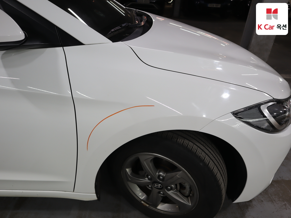 Hyundai Elantra 2016 - Image 40