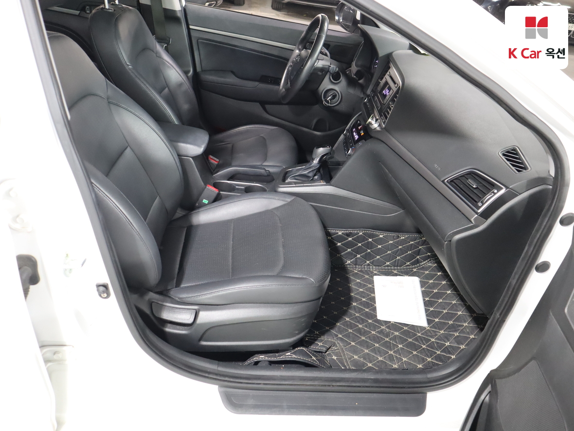 Hyundai Elantra 2016 - Image 28