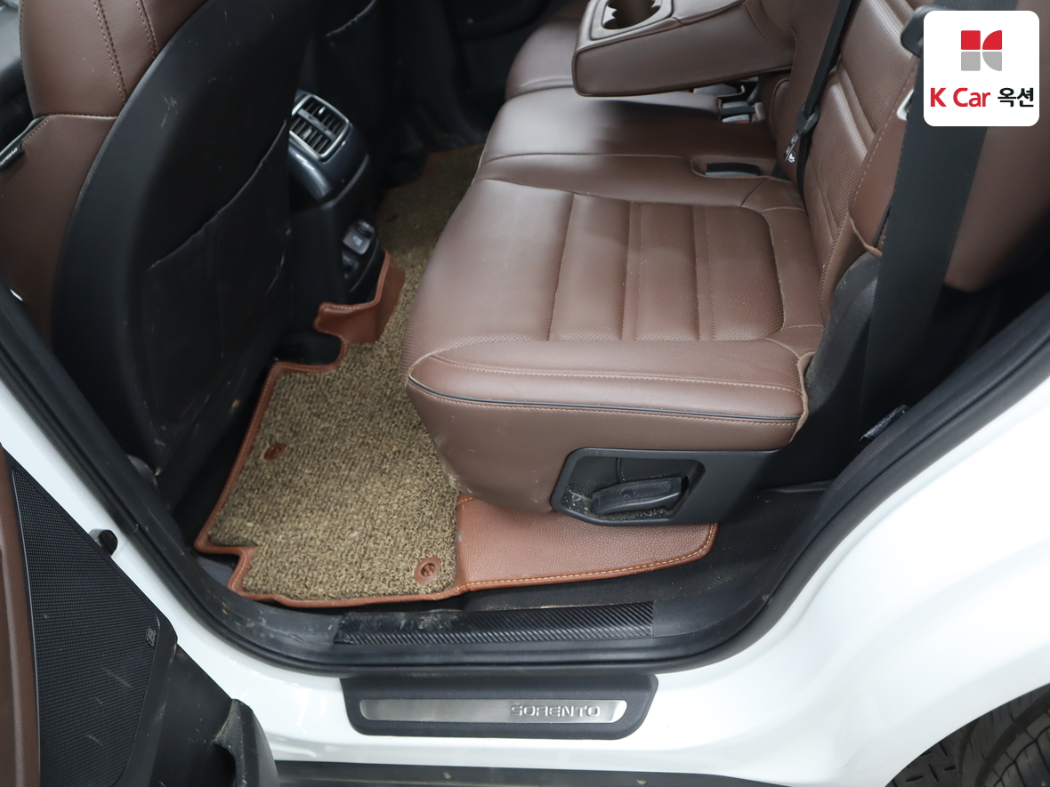 Kia Sorento 2017 - Image 25