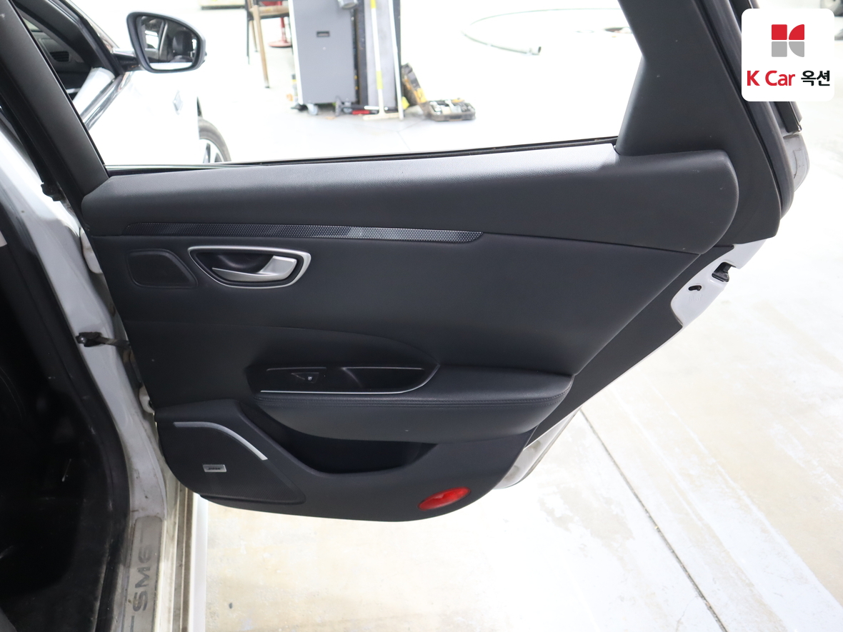 Renault Samsung SM6 2016 - Image 33