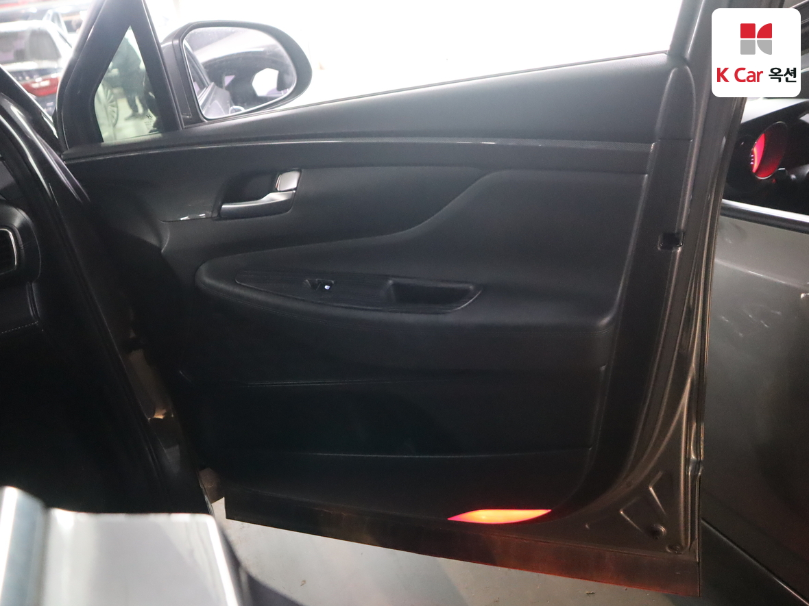 هيونداي سانتافي 2021 - صورة 29