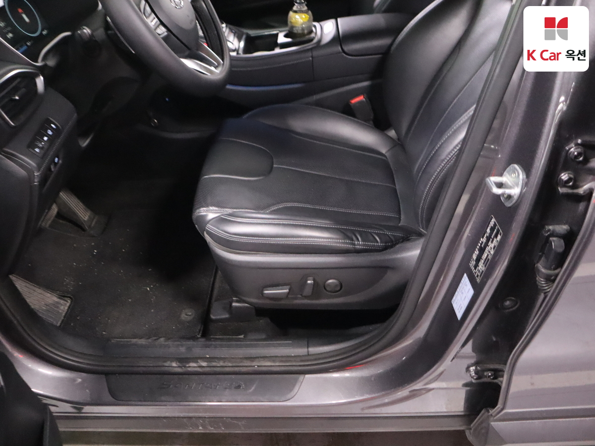 هيونداي سانتافي 2021 - صورة 17