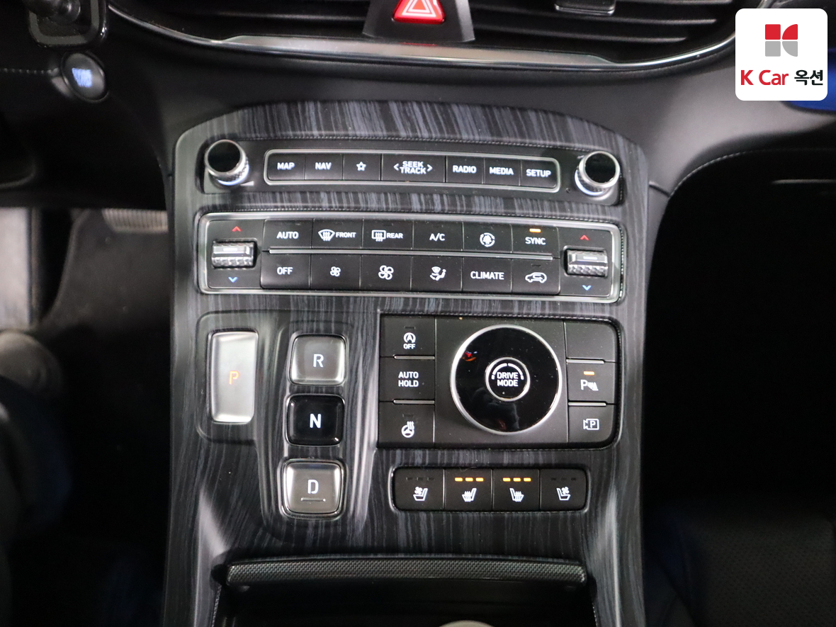 هيونداي سانتافي 2021 - صورة 15