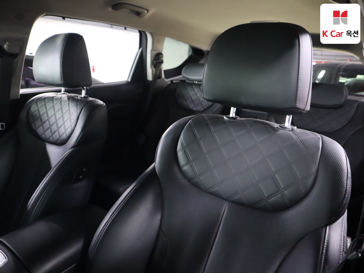 هيونداي سانتافي 2021 - صورة 18