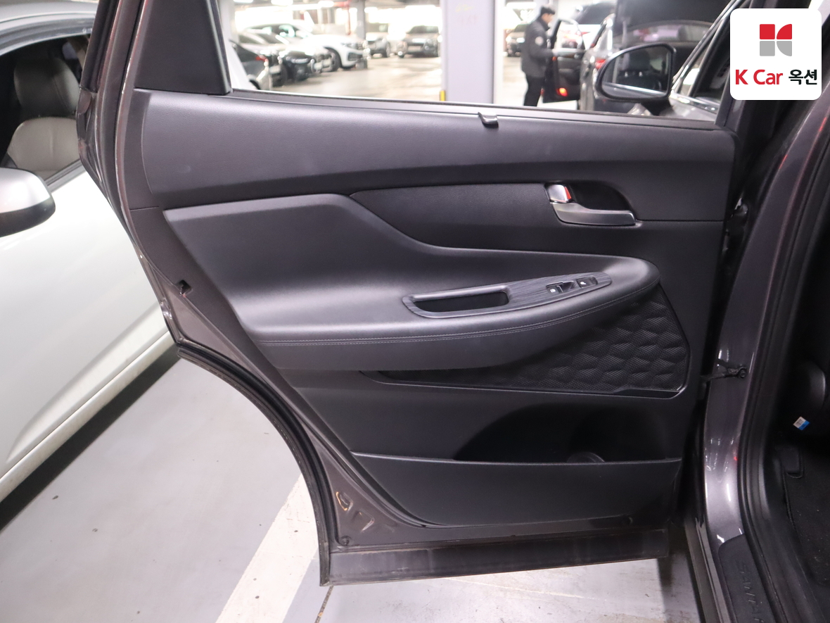 هيونداي سانتافي 2021 - صورة 21