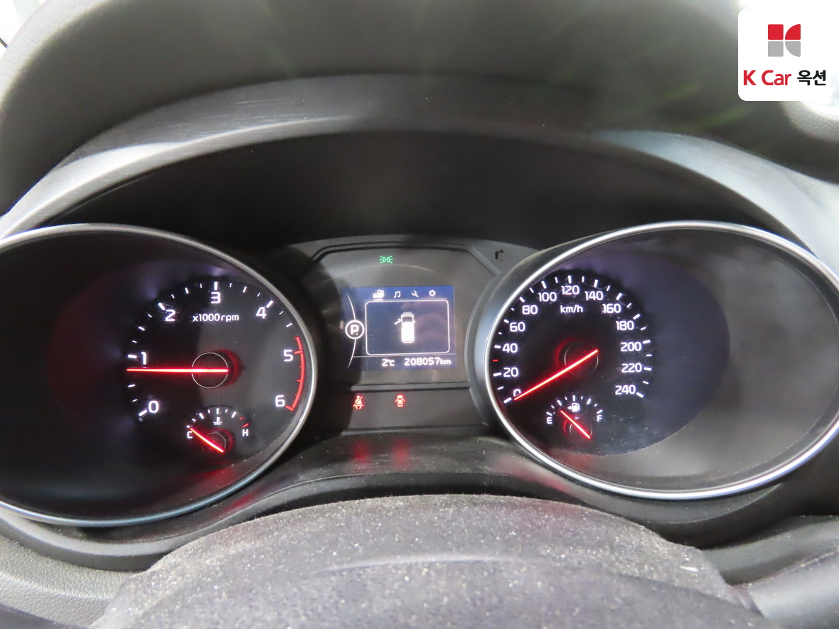 Kia New Carnival 2015 - Image 5