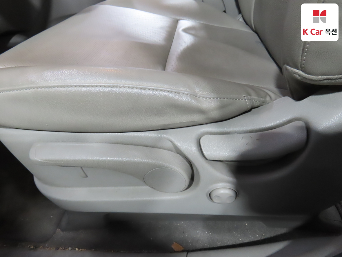 Kia New Carnival 2015 - Image 20