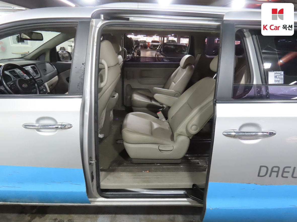 Kia New Carnival 2015 - Image 23