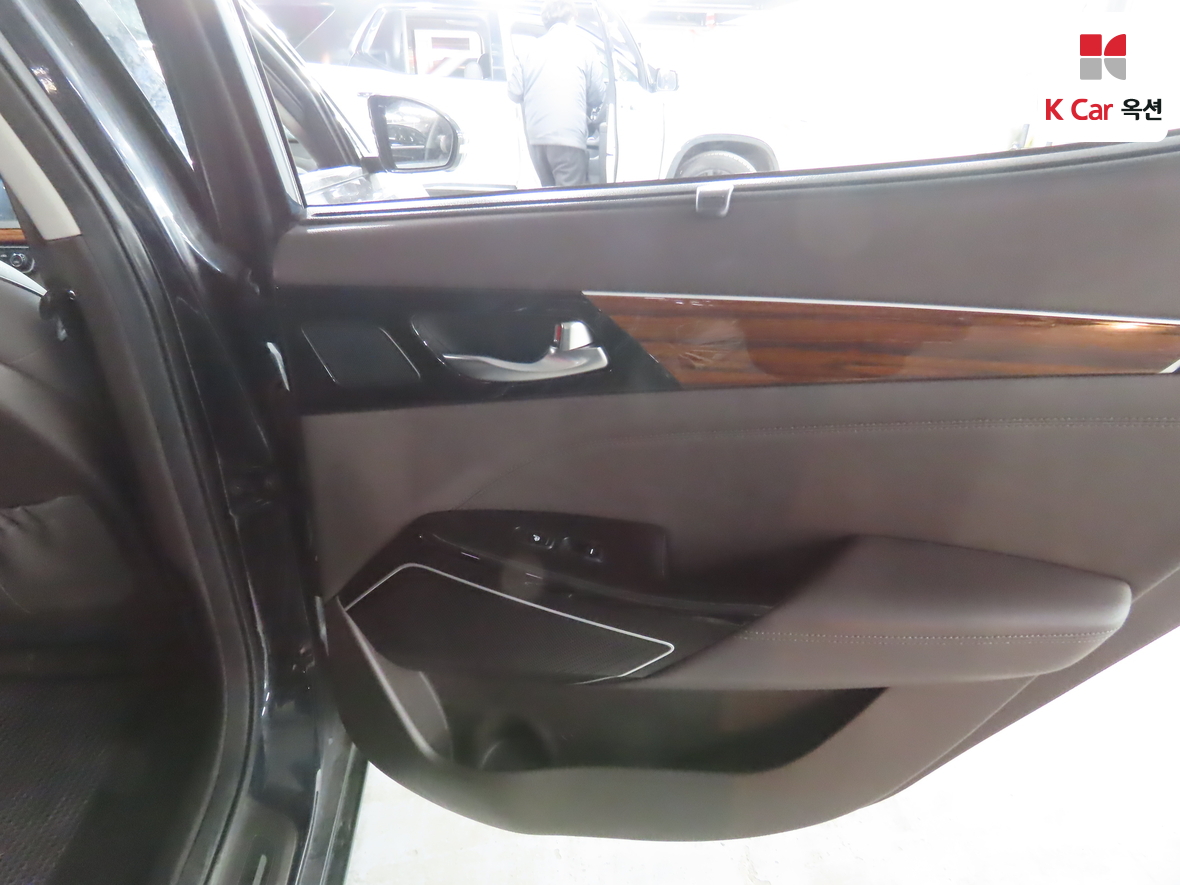 Kia K7 2016 - Image 26