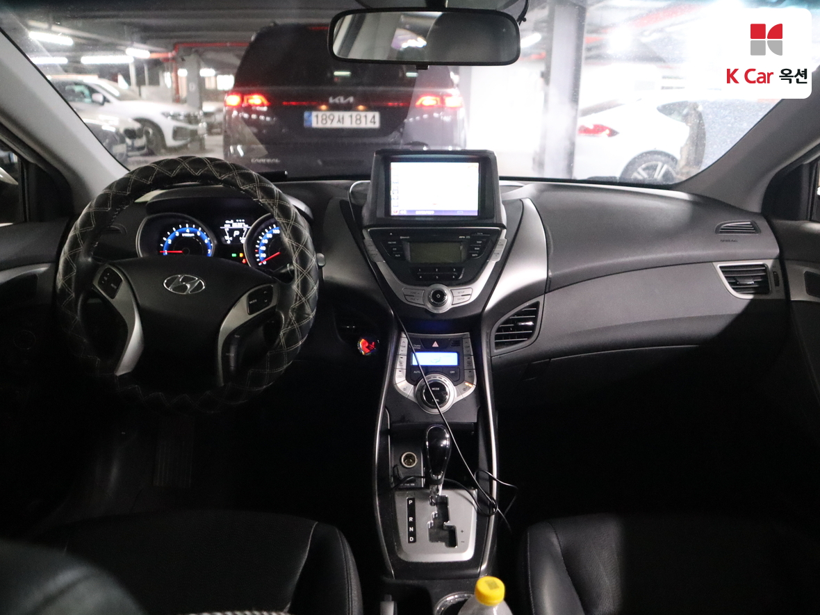 Hyundai Elantra 2011 - Image 3