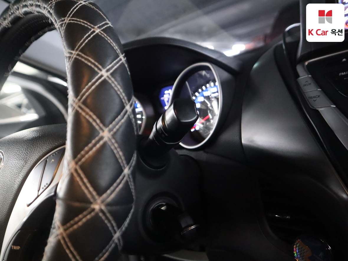 Hyundai Elantra 2011 - Image 11