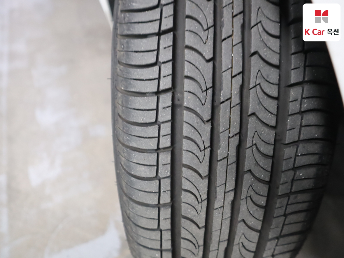 Hyundai Elantra 2011 - Image 31