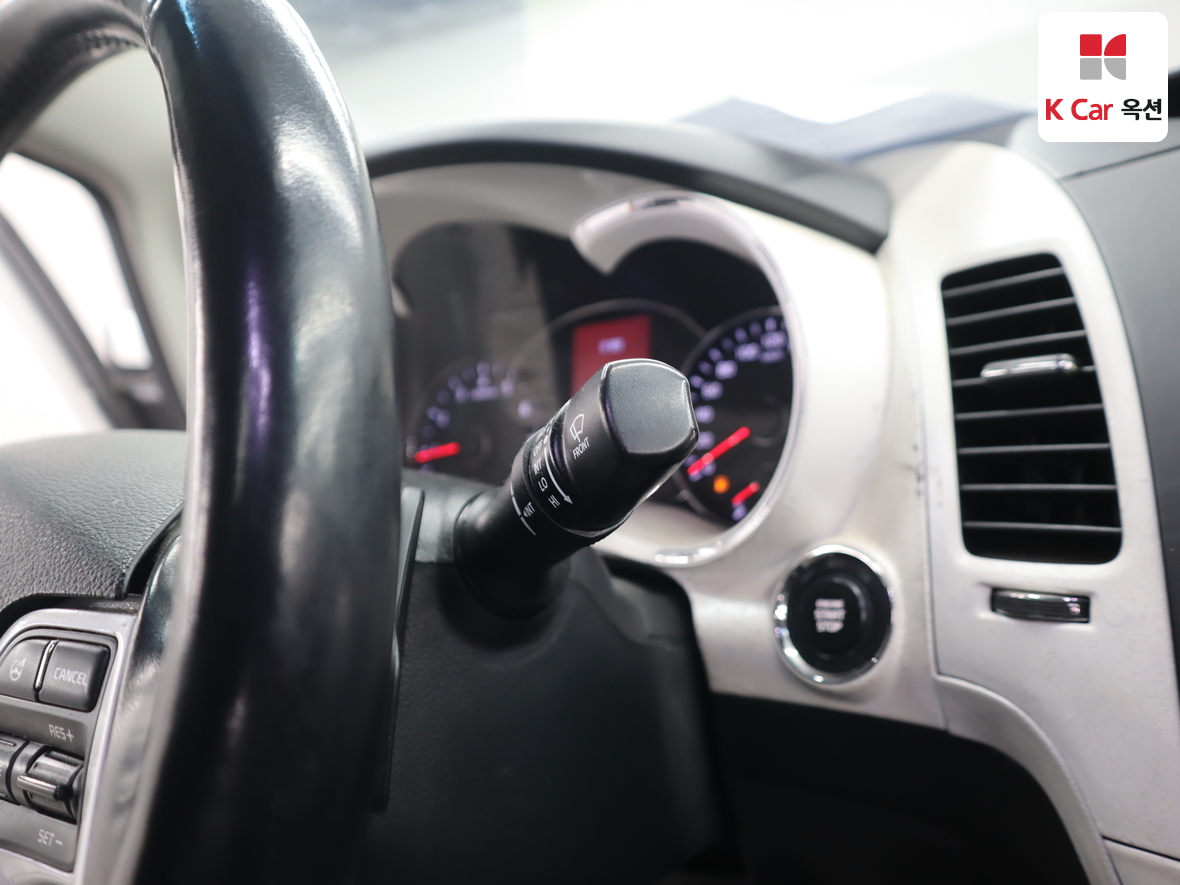 Kia K3 2013 - Image 11