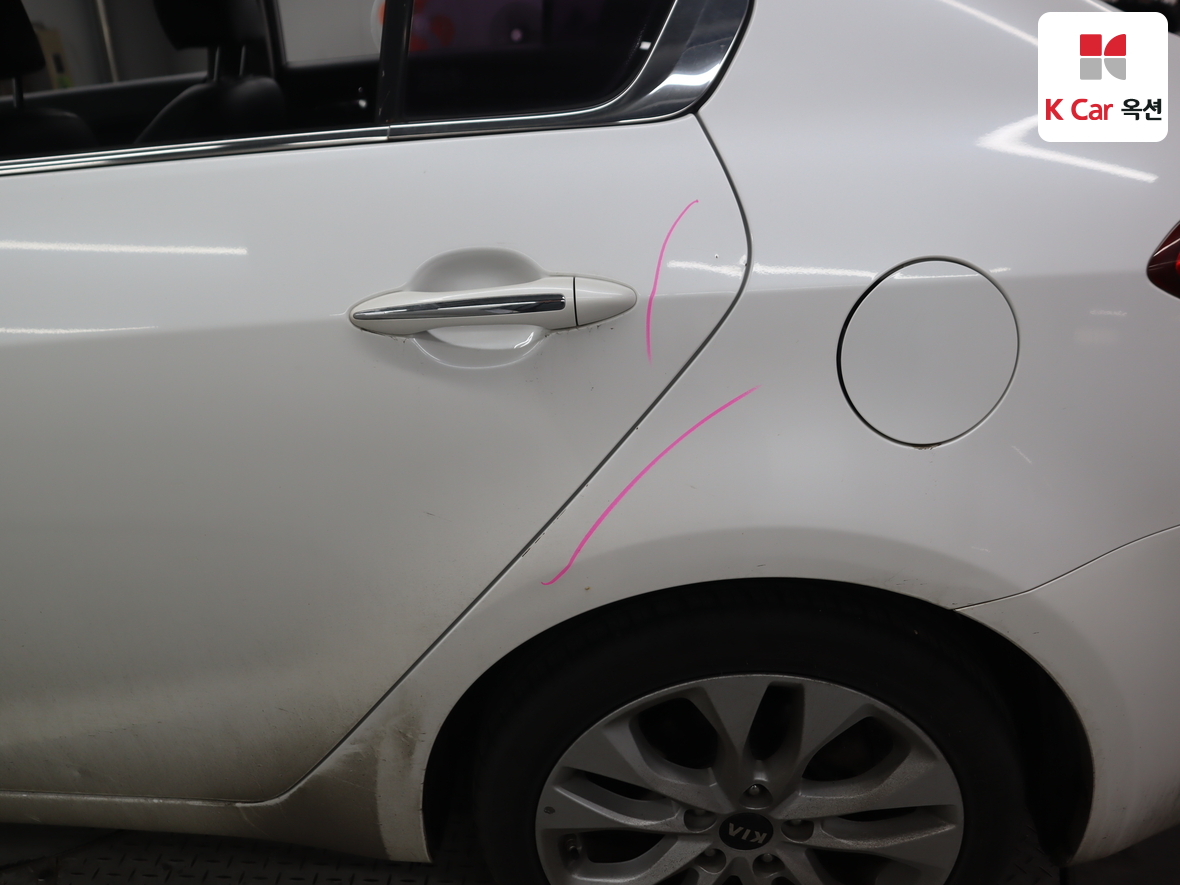 Kia K3 2013 - Image 40