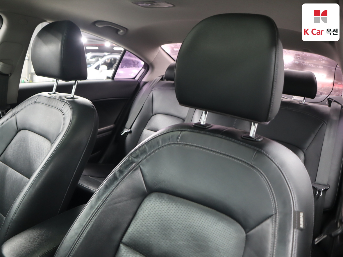 Kia K3 2013 - Image 20