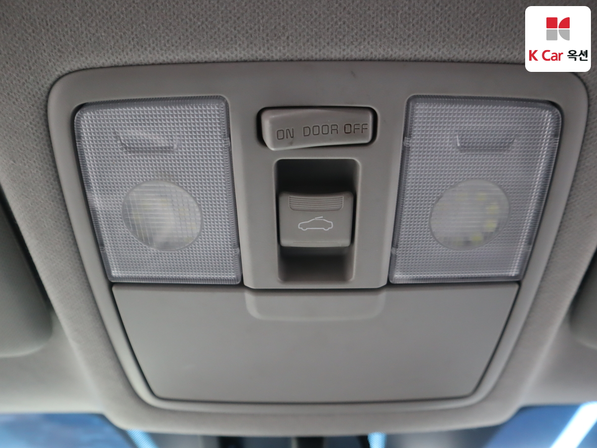 Kia K3 2013 - Image 12