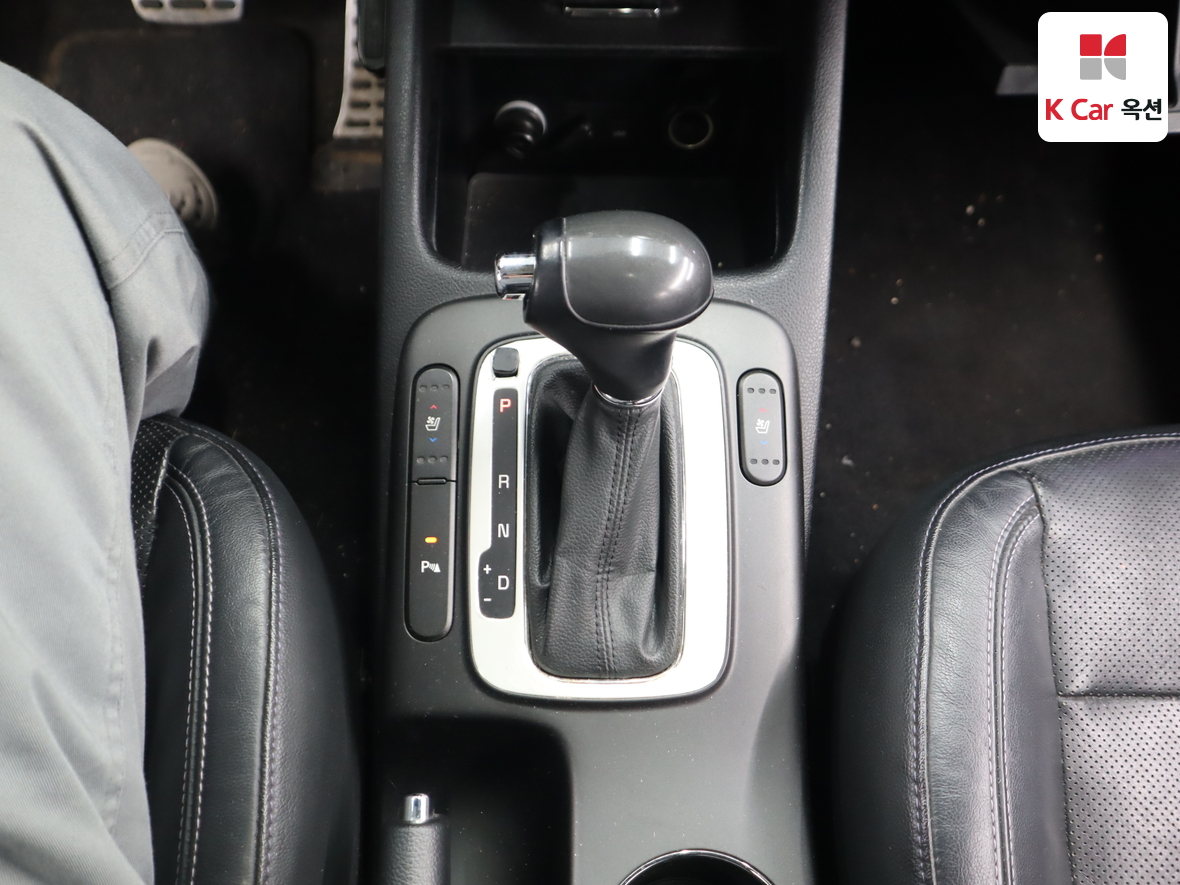 Kia K3 2013 - Image 17