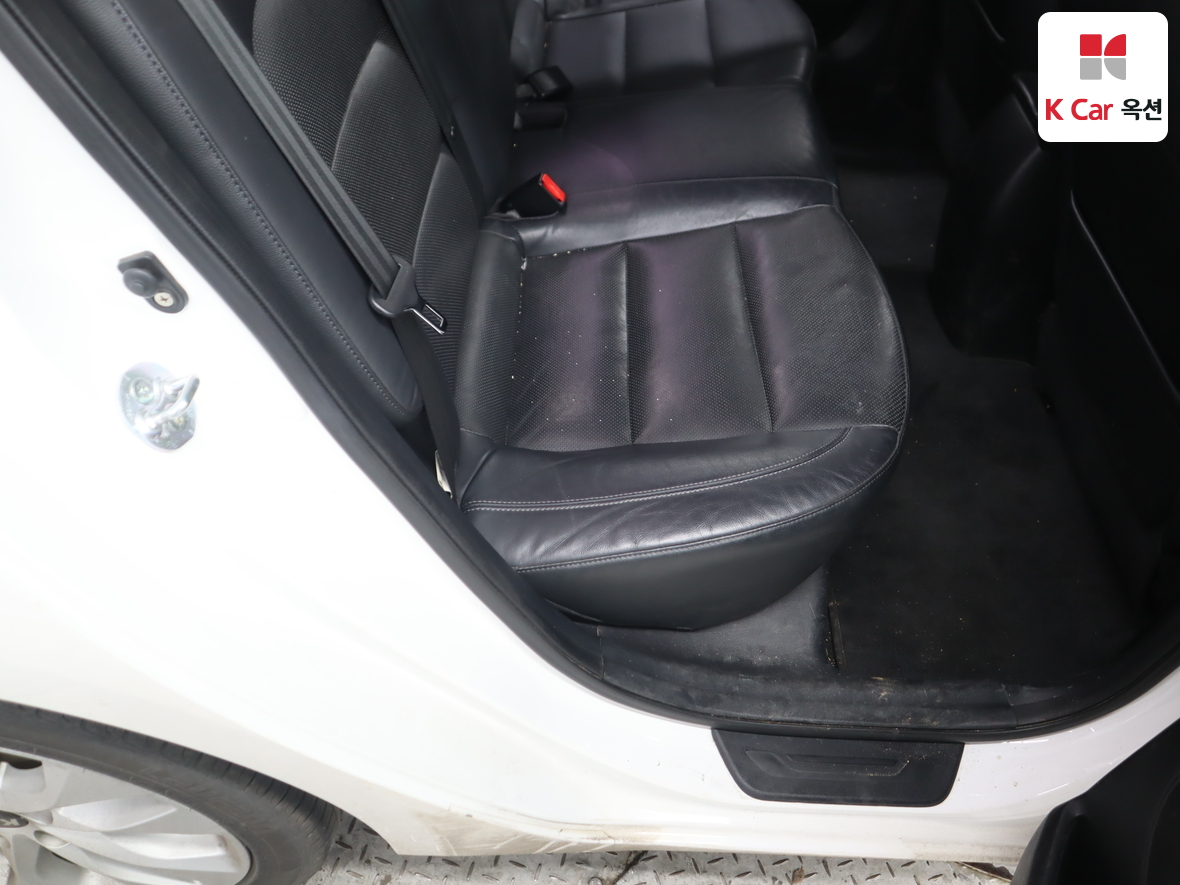 Kia K3 2013 - Image 31