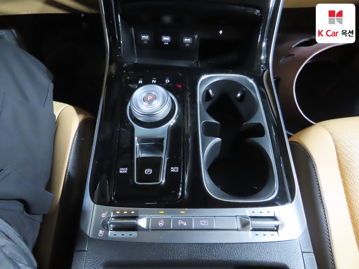 Kia Carnival 2023 - Image 16