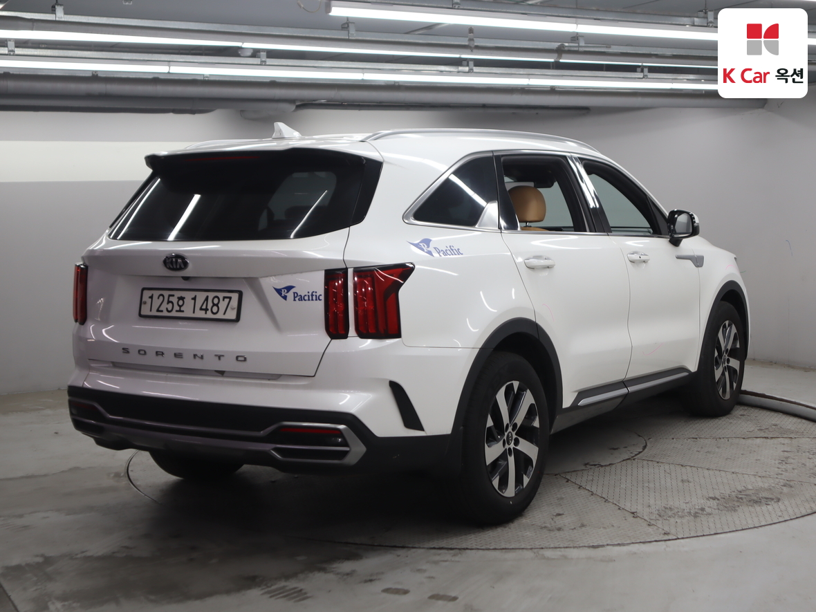 كيا سورينتو 2021 - صورة 2