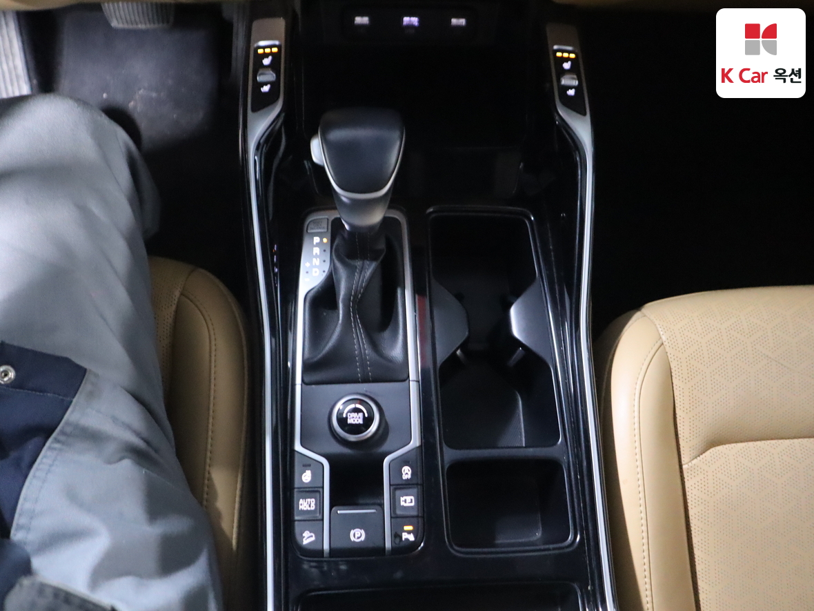 كيا سورينتو 2021 - صورة 16