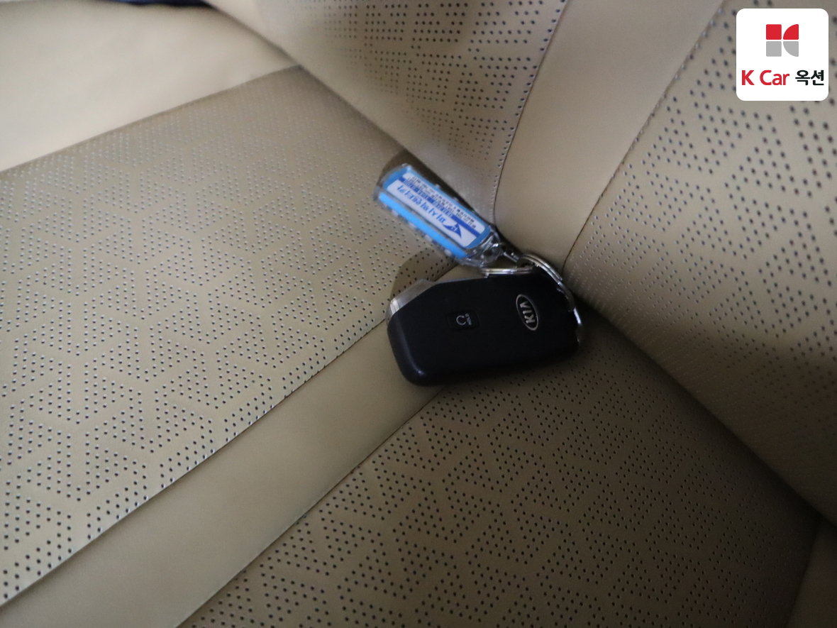 كيا سورينتو 2021 - صورة 17