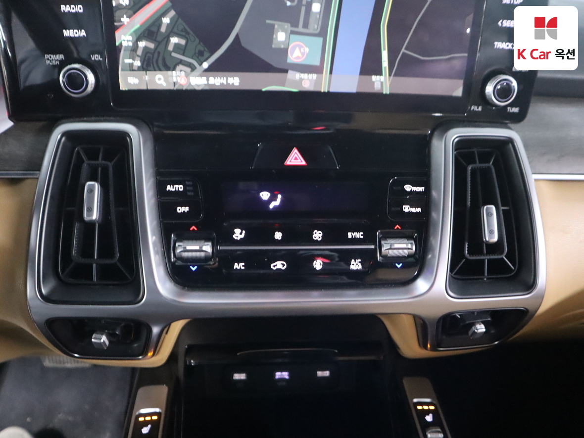 كيا سورينتو 2021 - صورة 15