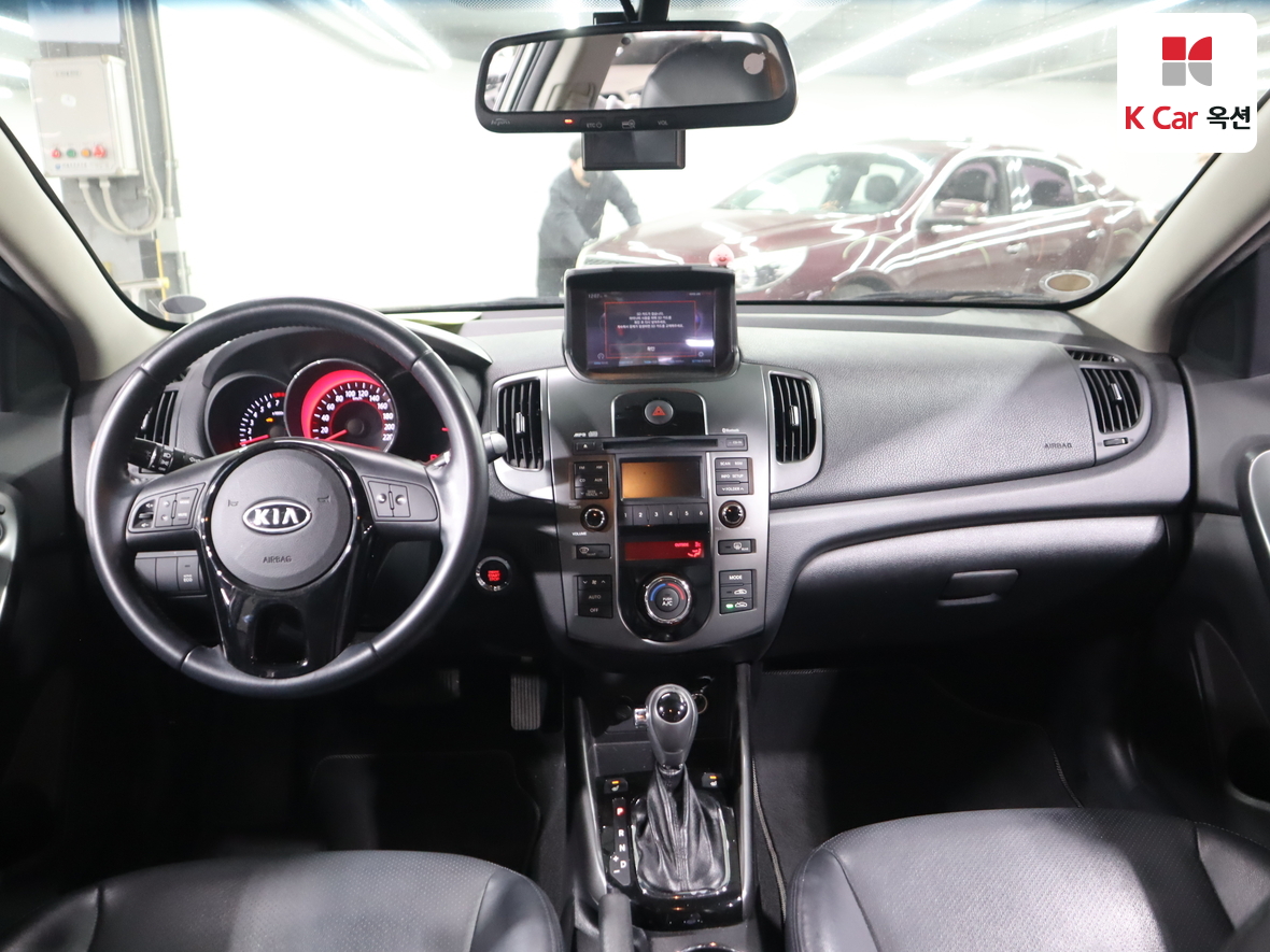 كيا فورتي 2013 - صورة 3