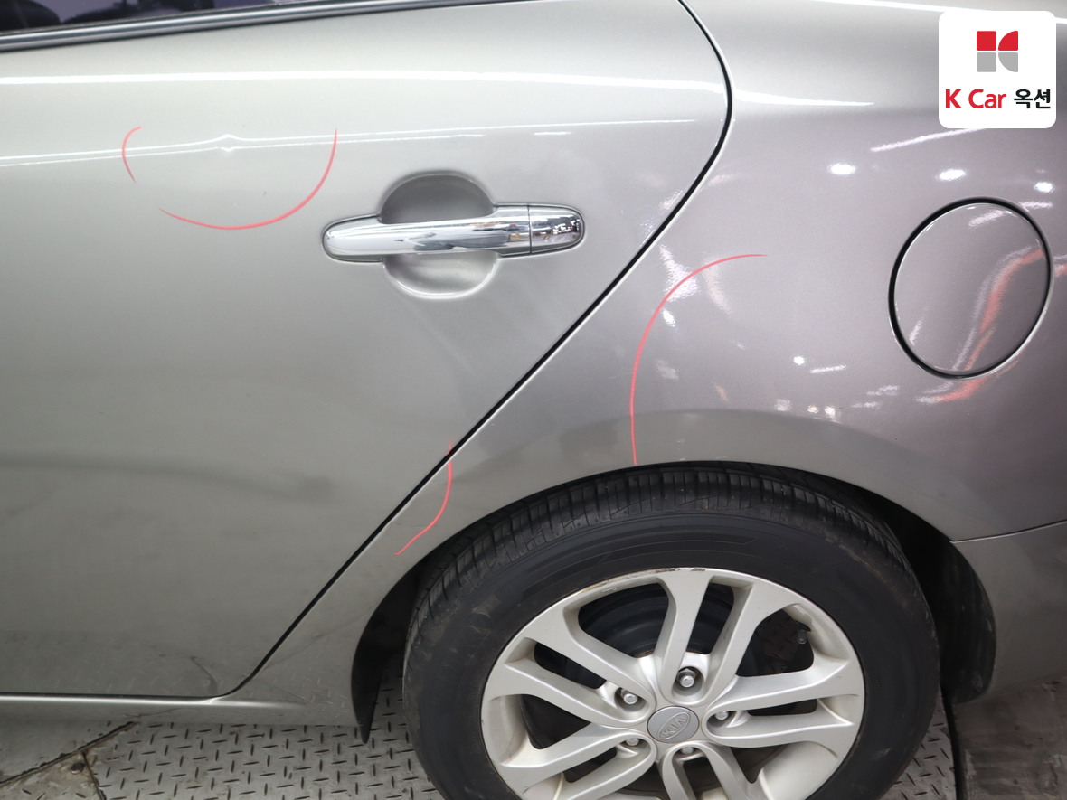 كيا فورتي 2013 - صورة 39