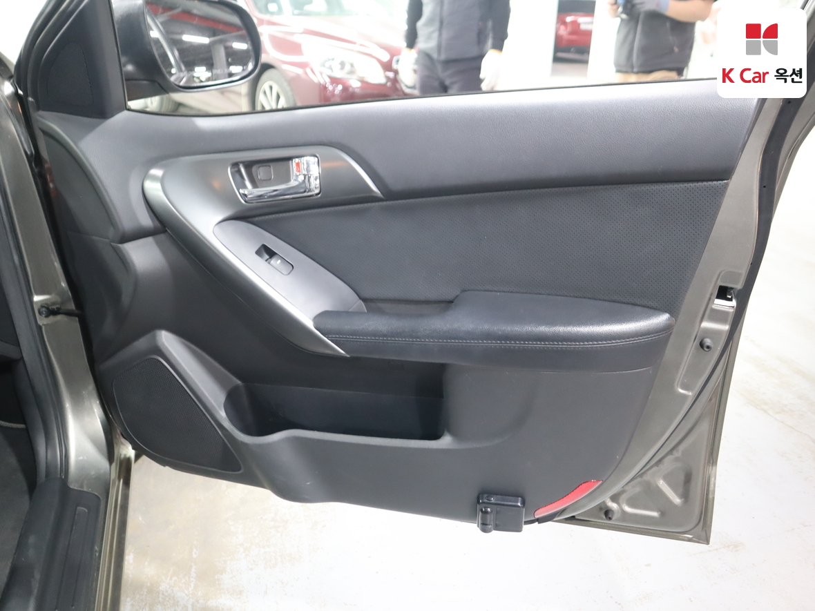 كيا فورتي 2013 - صورة 28