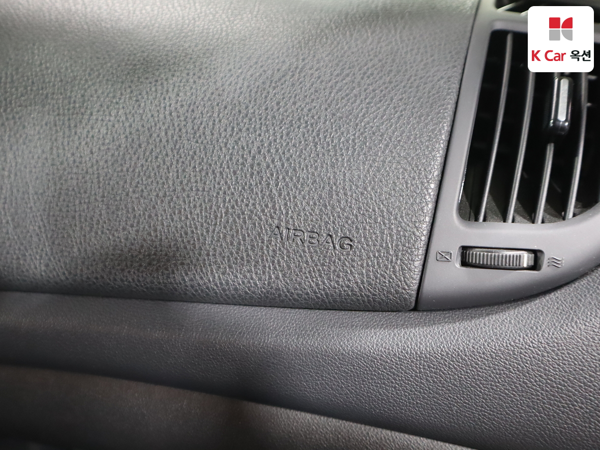 كيا فورتي 2013 - صورة 30