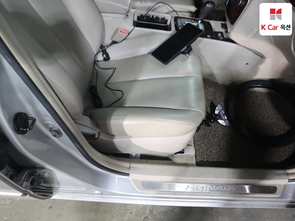 هيونداي سوناتا 2006 - صورة 30
