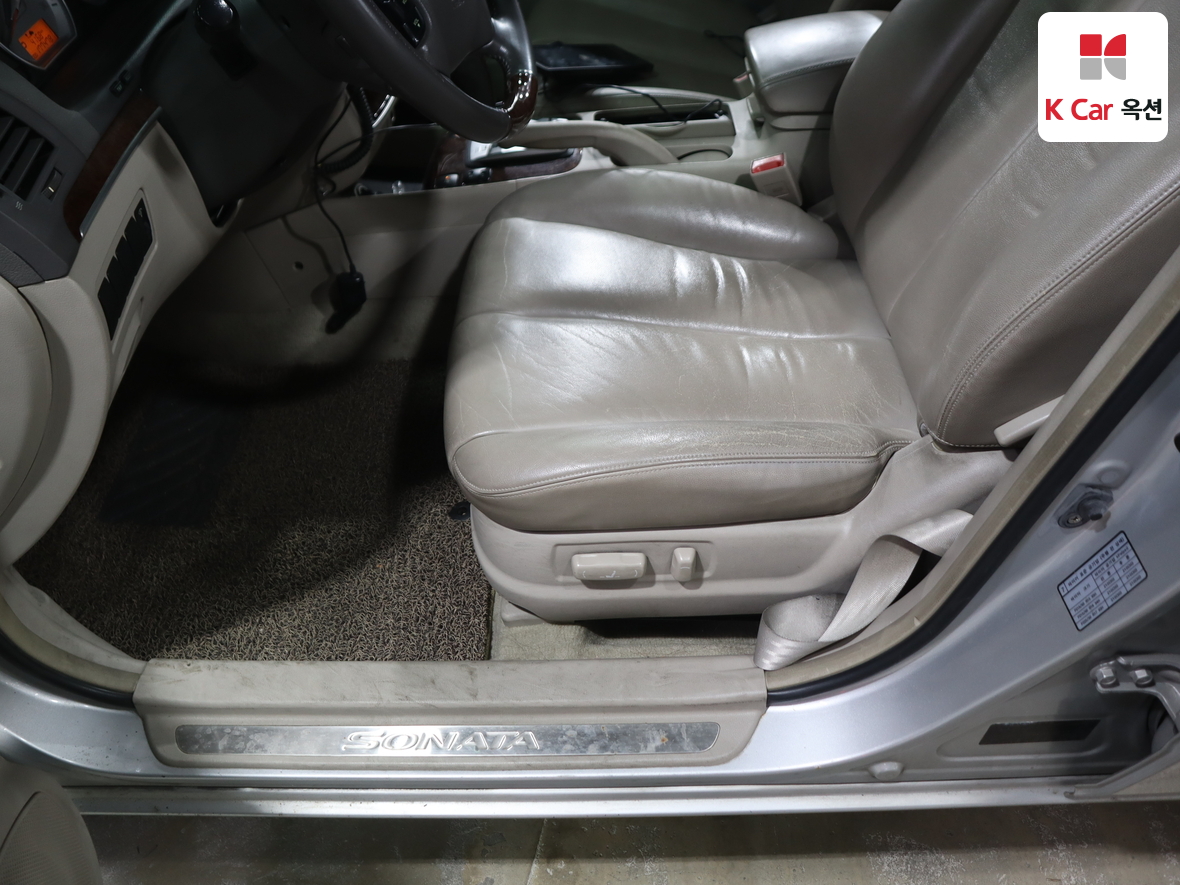 هيونداي سوناتا 2006 - صورة 19