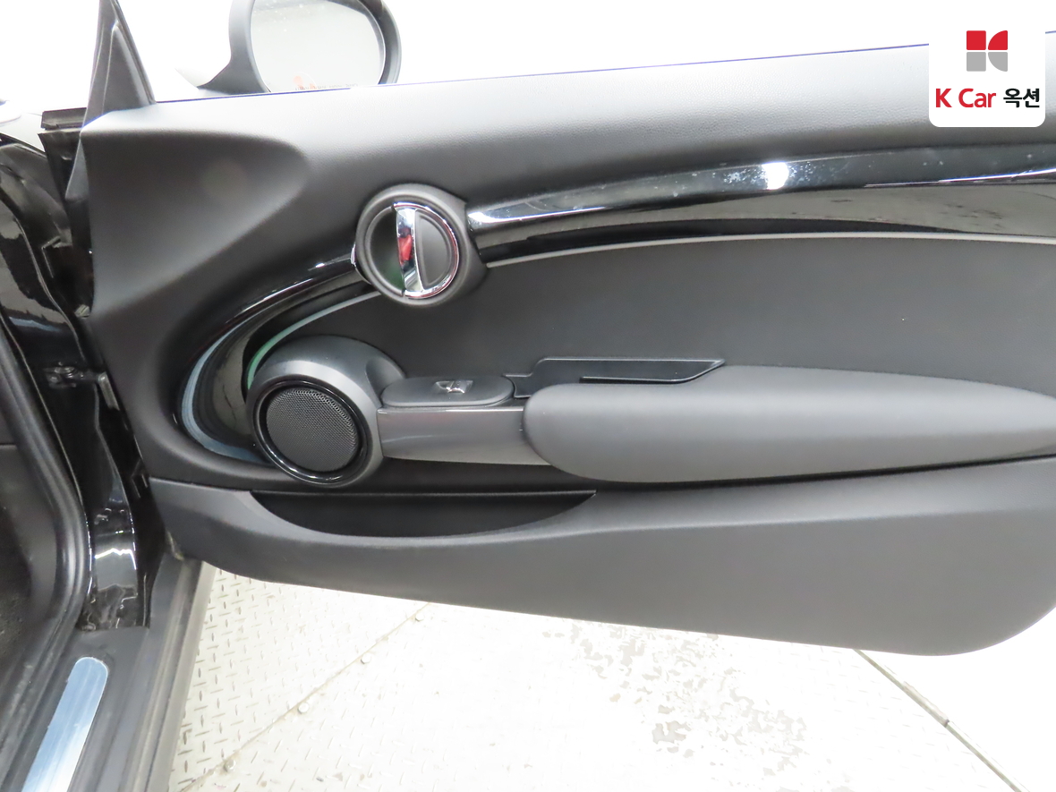 BMW MINI 2020 - Image 25