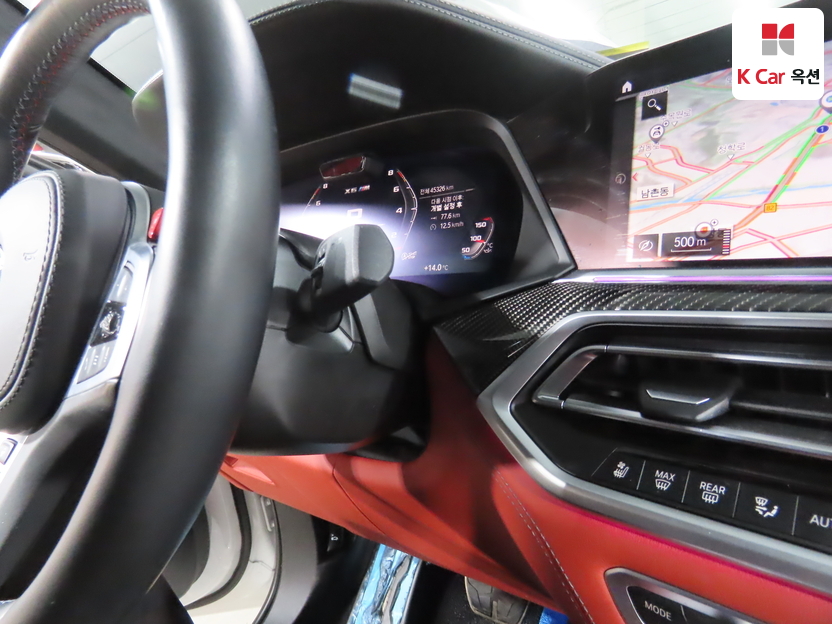 BMW - X6M - Image 11