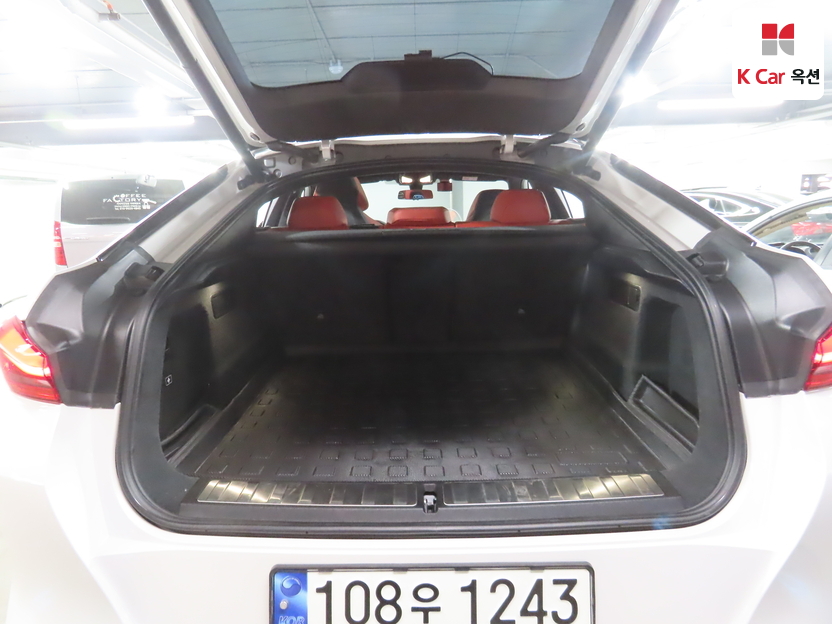 BMW - X6M - Image 27