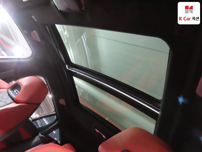 BMW - X6M - Image 21