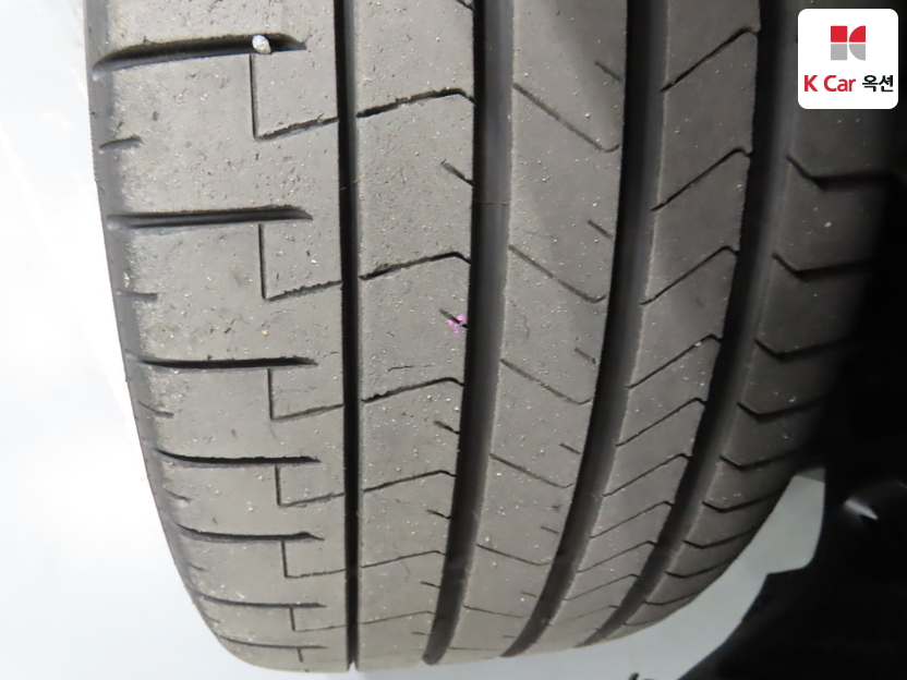 BMW - X6M - Image 36