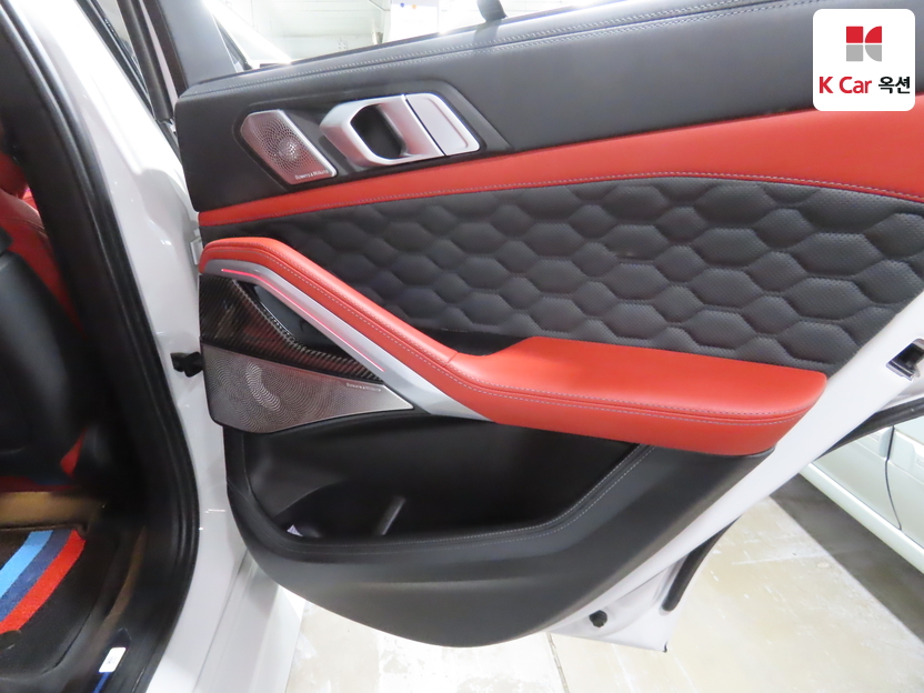 BMW - X6M - Image 31